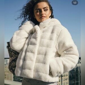 Women’s NWT Greyson EOS x Sherpa jacket in dove size M warm cozy hooded coat